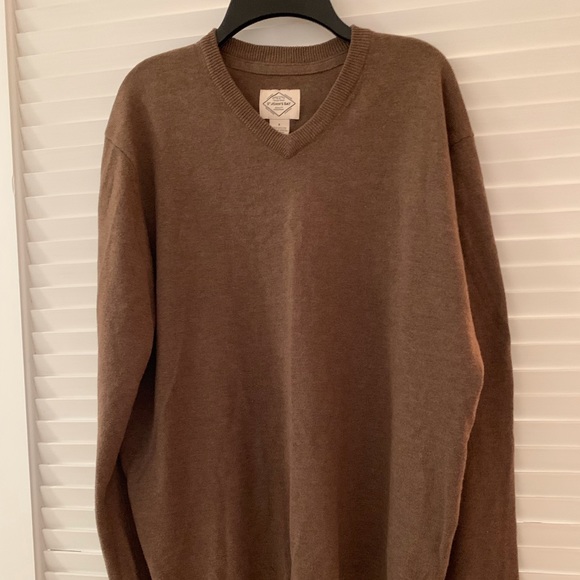 St John/'s Bay Men/'s Long Sleeve V Neck Solid Cotton Pullover Sweater